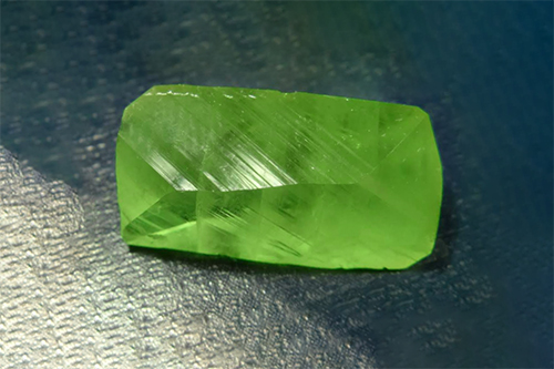 Praseodymium sulfate crystal